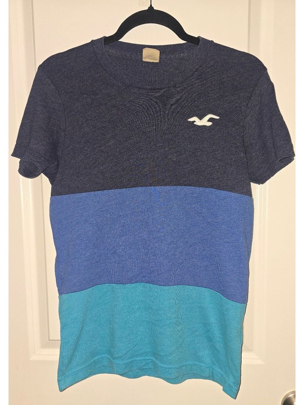Hollister Men's Colorblock Short Sleeve T-Shirt Small